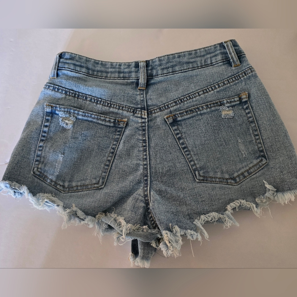 Steve Madden High Rise Cheeky Blue Distressed Jean Shorts Size 5 Shorty Frayed - Picture 6 of 9